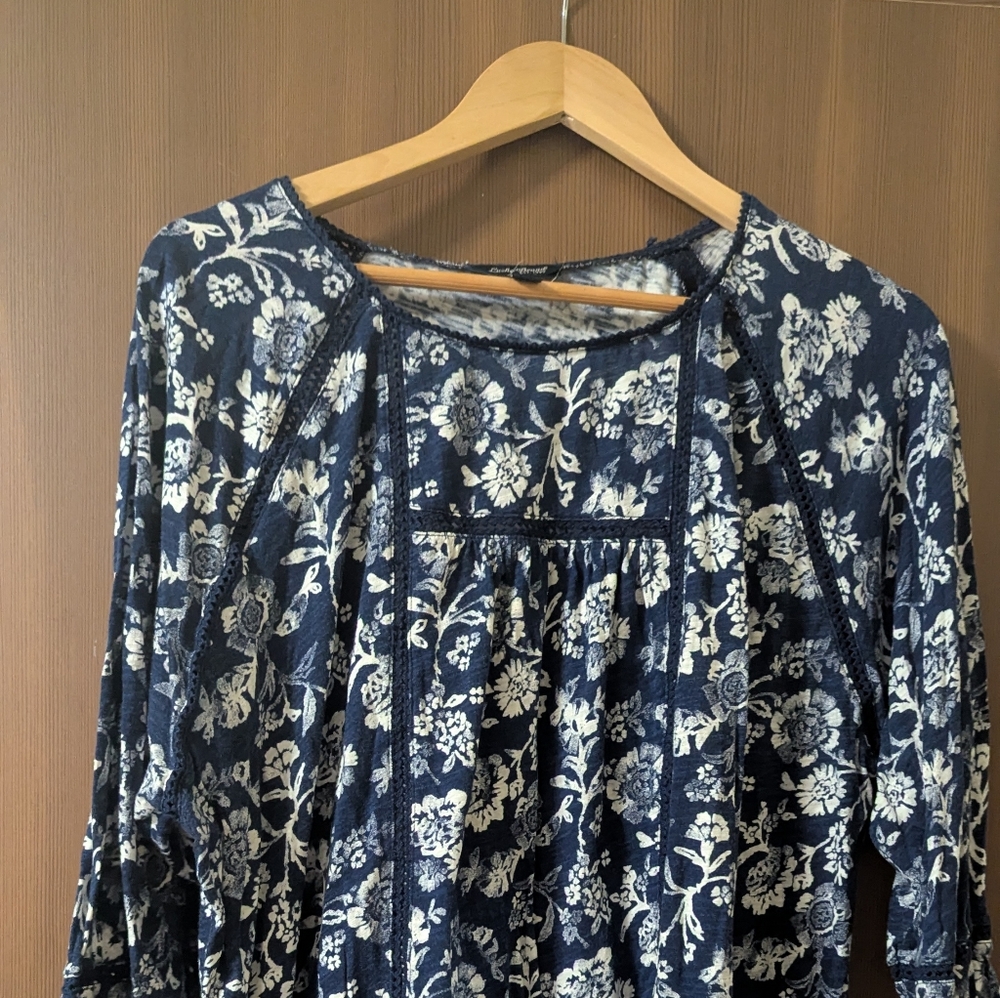 Lucky Brand Navy and White Floral Blouse